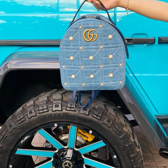 🎉SOLD🎊Gucci Gg Marmont Matelassé Denim Pearl Embellished Backpack Authentic - Picture 3 of 13